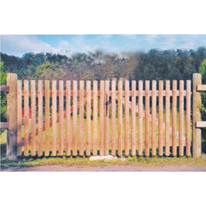 Portail en bois - Dimensions : (Ht x L) : 1 m x 3m ou 1m20 x 3m