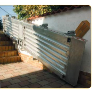 Rampe d'accessibilité PMR pliable - Longueur : 2500 à 4500 mm - Capacité : 37 à 91 kg – En Aluminium