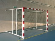 But de handball rabattable au mur 