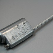 Scellés câble métallique 