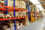 Stockage sécurisé de marchandises en entrepôt 