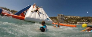 Aire de jeux gonflable aquatique 30 personnes - Devis sur Techni-Contact.com - 1