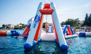 Aire de jeux gonflable aquatique 30 personnes - Devis sur Techni-Contact.com - 3