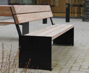 Banc public en bois et acier renforcé