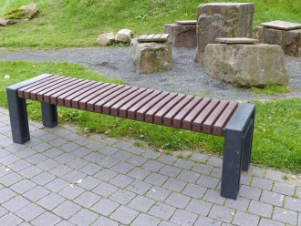 Banc public en plastique recyclé sans dossier - Devis sur Techni-Contact.com - 2