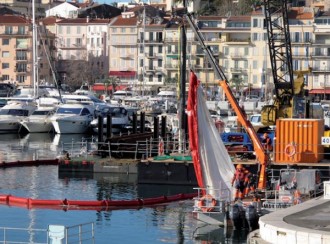 Barrage anti-pollution pour travaux maritimes