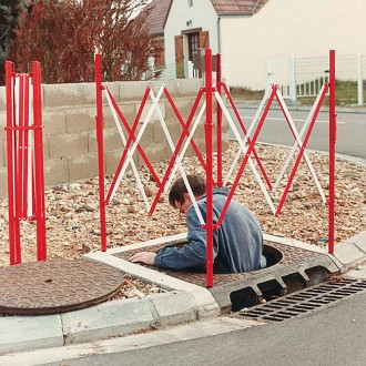 Barrière de regard extensible en acier - Devis sur Techni-Contact.com - 1