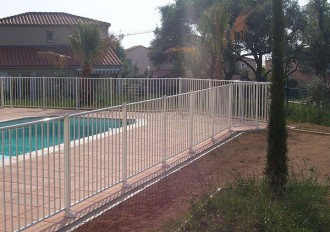 Barriere piscine aluminium - Devis sur Techni-Contact.com - 1