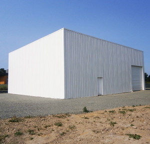 Bâtiment industriel fermé et isolé avec acrotère - 20,6x30x6m - Devis sur Techni-Contact.com - 1