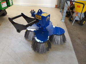 Brosse nettoyage et désherbage pour pelles 2 à 12 tonnes - Devis sur Techni-Contact.com - 3