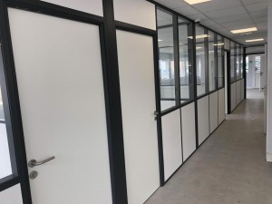 Bureaux avec plateforme cachée - Devis sur Techni-Contact.com - 1