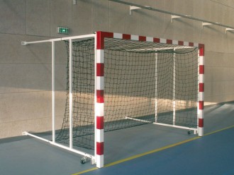 But de handball rabattable au mur