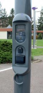 Borne de recharge véhicule sur lampadaire - Devis sur Techni-Contact.com - 3