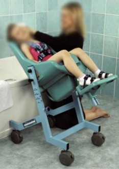 Chaise de douche enfant handicapé