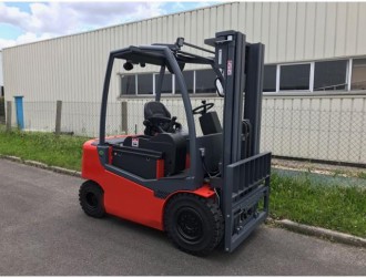 Chariot de manutention 2500 Kg - Devis sur Techni-Contact.com - 1