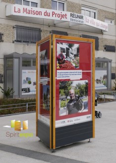 Colonne d'affichage et d'exposition sur pieds 3 faces - Devis sur Techni-Contact.com - 2