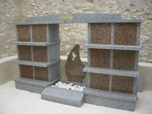 Columbarium en forme d'arche avec jardin du souvenir - Devis sur Techni-Contact.com - 4