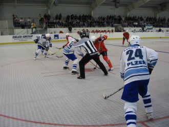 Dalles PVC pour terrain de Hockey en salle - Devis sur Techni-Contact.com - 1