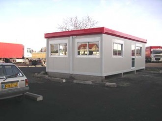 Ecole et salle de classe préfabriquée