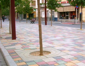 Entourage d'arbre en béton pour voiries