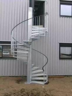 Escalier en colimaçon sur-mesure - Devis sur Techni-Contact.com - 1