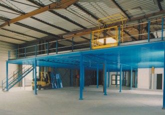 Mezzanine industrielle avec plancher aggloméré - Devis sur Techni-Contact.com - 1