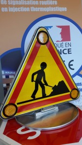 Panneau de signalisation triflash