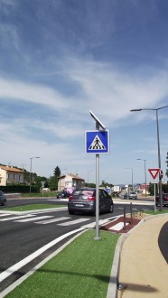 Panneau solaire à Led pour signalisation routière - Devis sur Techni-Contact.com - 2