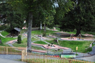 Parcours de mini golf extérieur ou intérieur - Devis sur Techni-Contact.com - 1