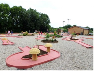 Parcours mini golf 18 pistes - Devis sur Techni-Contact.com - 2