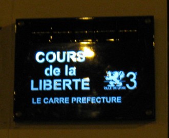 Plaque de rue lumineuse photovoltaique - Devis sur Techni-Contact.com - 1