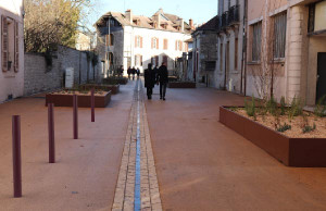 Potelet de trottoir à tête bombée