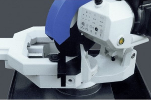 Scie circulaire avec étaux à mors doubles - Devis sur Techni-Contact.com - 2