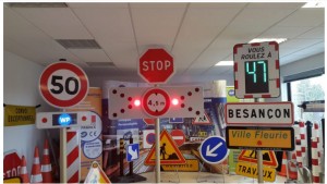 Panneau de signalisation lumineux dynamique - Devis sur Techni-Contact.com - 1