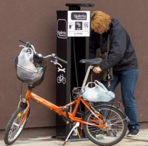 Station réparation gonflage vélo