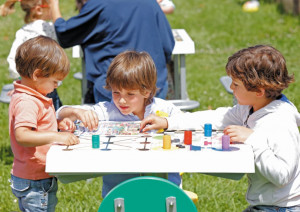 Table de jeu des petits chevaux d'extérieur  - Devis sur Techni-Contact.com - 2