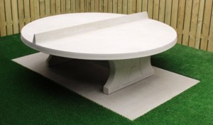 Table de ping-pong en béton ronde