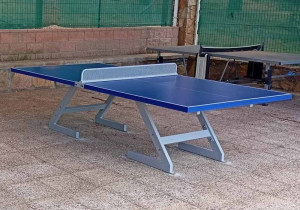 Table de tennis d'extérieure