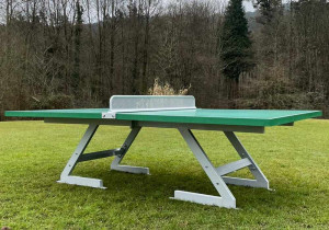 Table de tennis d'extérieure