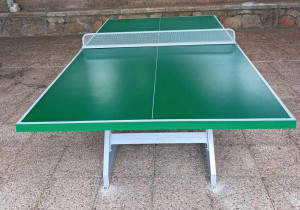 Table de tennis d'extérieure