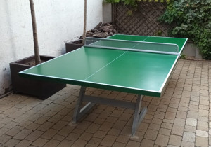 Table de tennis d'extérieure