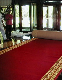 Tapis rouge pour hotel - Devis sur Techni-Contact.com - 1