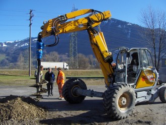 Tarière hydraulique 22 tonnes - Devis sur Techni-Contact.com - 1