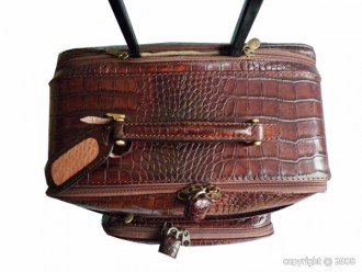 Valise de cabine cuir façon croco - Devis sur Techni-Contact.com - 2